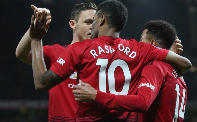 西班牙领先！奥亚萨瓦尔造点，亲自主罚打进.