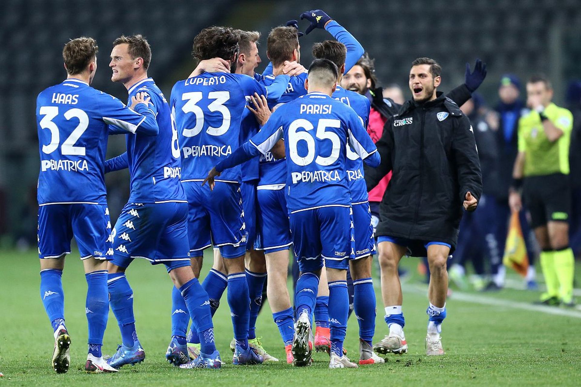 在激烈的市 在激烈的市